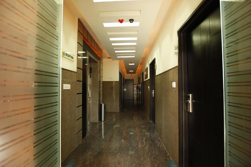 Hotel Arafa Inn Бангалор Экстерьер фото