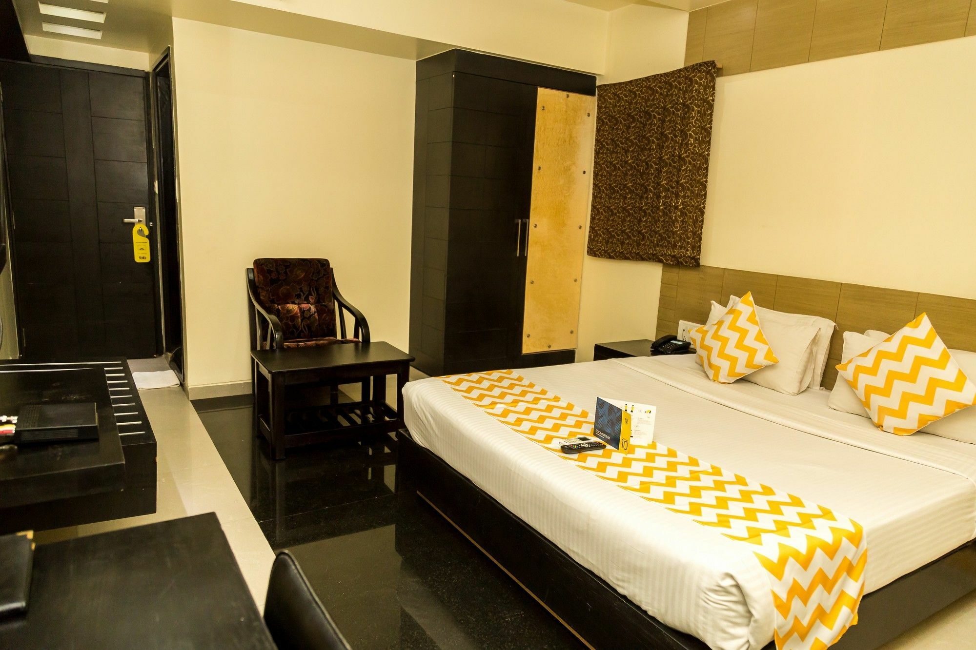 Hotel Arafa Inn Бангалор Экстерьер фото