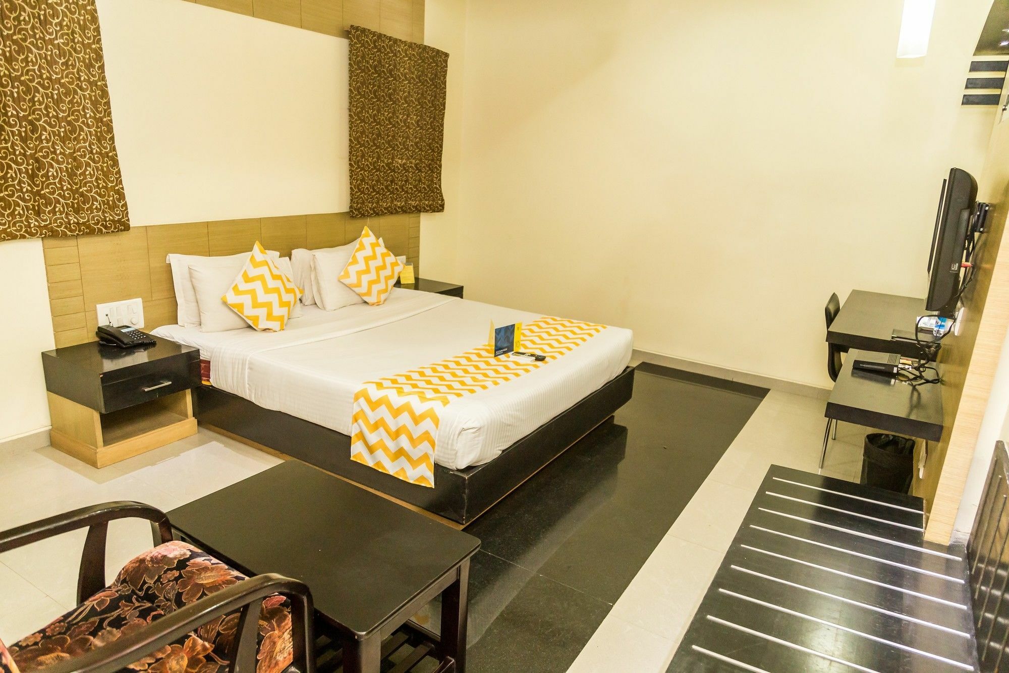 Hotel Arafa Inn Бангалор Экстерьер фото