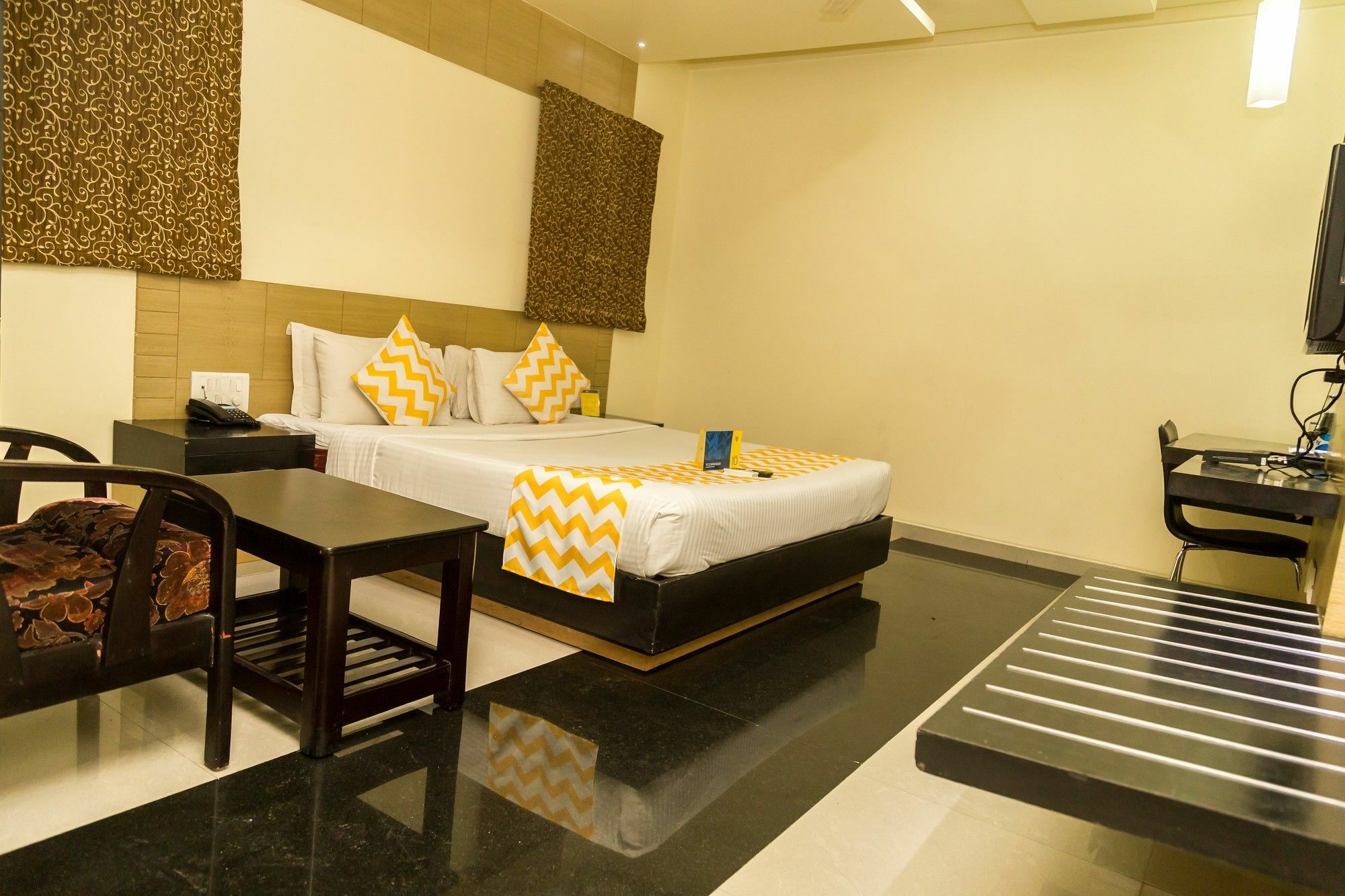 Hotel Arafa Inn Бангалор Экстерьер фото